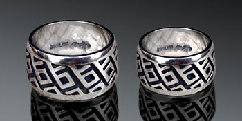 �l�C�e�B�u���o�̃V���o�[�����O